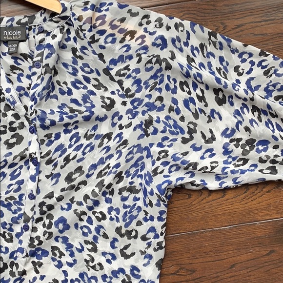 Nicole Miller leopard cheetah oversized sheer - Picture 6 of 9